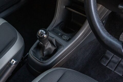 Volkswagen Up HIGH UP TSI 27
