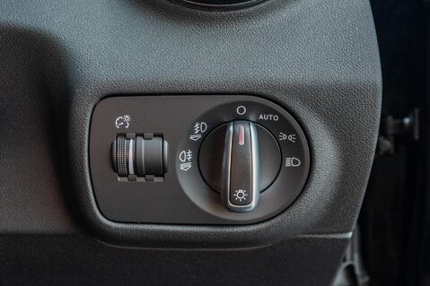 Audi A1 TFSI BLACK EDITION NAV 16