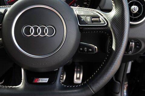 Audi A1 TFSI BLACK EDITION NAV 20