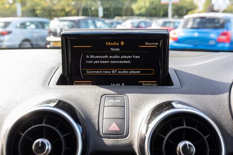Audi A1 TFSI BLACK EDITION NAV 25
