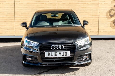 Audi A1 TFSI BLACK EDITION NAV 5