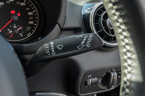 Audi A1 TFSI BLACK EDITION NAV 18