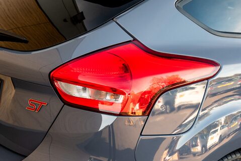 Ford Focus ST-3 8