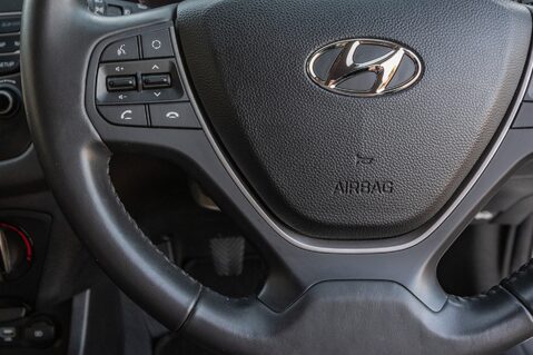 Hyundai i20 T-GDI PLAY 19
