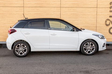 Hyundai i20 T-GDI PLAY 12