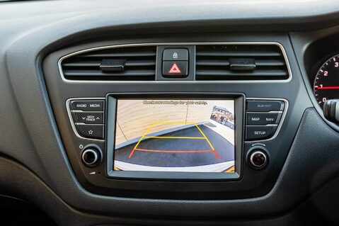 Hyundai i20 T-GDI PLAY 27