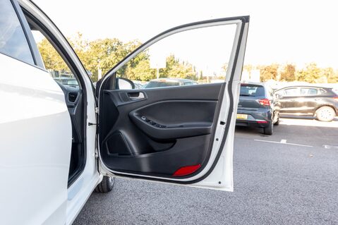 Hyundai i20 T-GDI PLAY 14