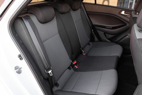 Hyundai i20 T-GDI PLAY 32