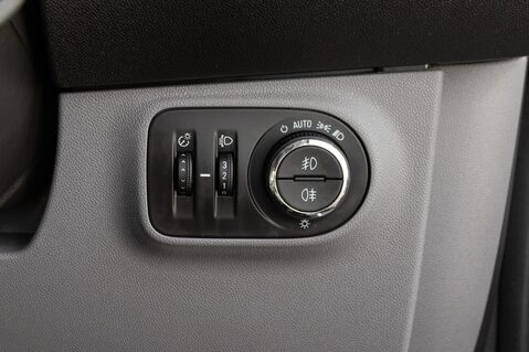 Vauxhall Corsa SE 16