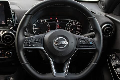 Nissan Juke DIG-T TEKNA PLUS DCT 21