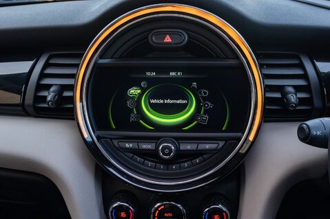 Mini Hatch COOPER 22