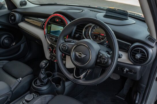 Mini Hatch COOPER