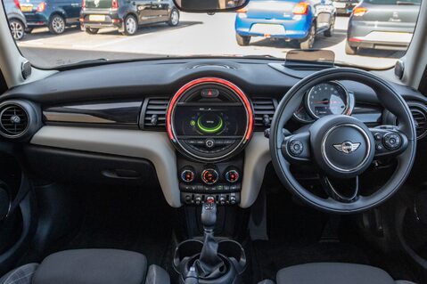 Mini Hatch COOPER 3