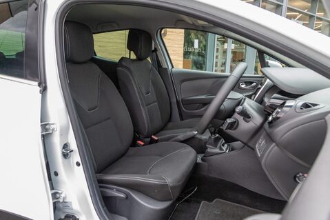 Renault Clio ICONIC TCE 31