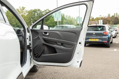 Renault Clio ICONIC TCE 14