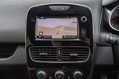 Renault Clio ICONIC TCE 27