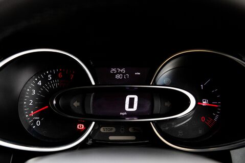 Renault Clio ICONIC TCE 15