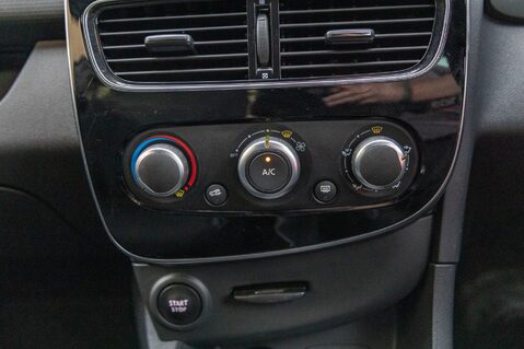 Renault Clio ICONIC TCE 33