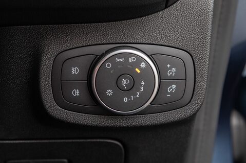 Ford Fiesta TITANIUM 16