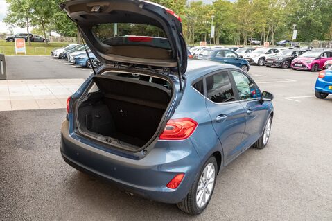 Ford Fiesta TITANIUM 33