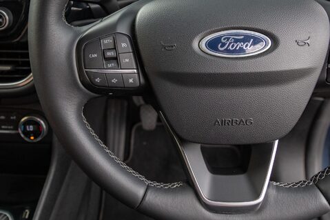 Ford Fiesta TITANIUM 19