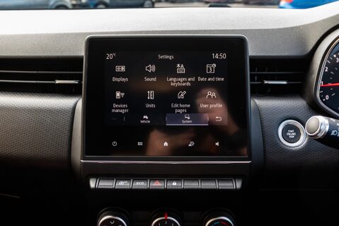 Renault Clio ICONIC TCE 27