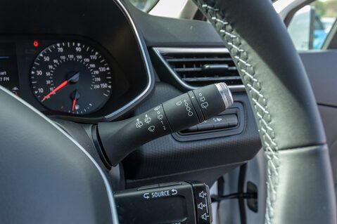 Renault Clio ICONIC TCE 18