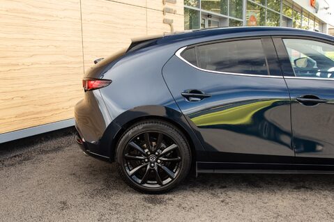 Mazda 3 SPORT LUX MHEV 7