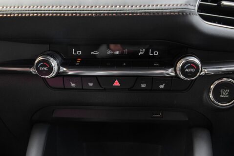 Mazda 3 SPORT LUX MHEV 28