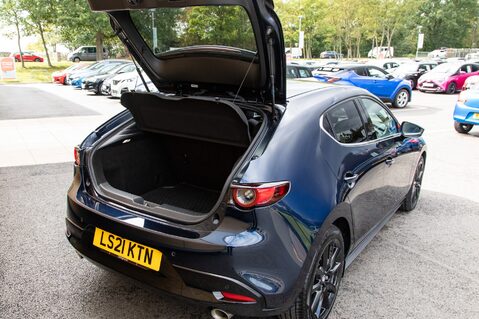 Mazda 3 SPORT LUX MHEV 33