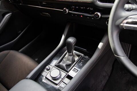 Mazda 3 SPORT LUX MHEV 31