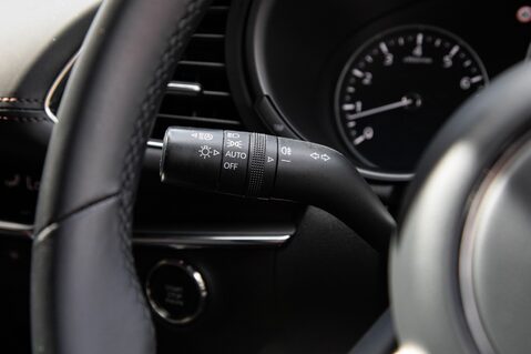 Mazda 3 SPORT LUX MHEV 17