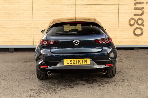 Mazda 3 SPORT LUX MHEV 6