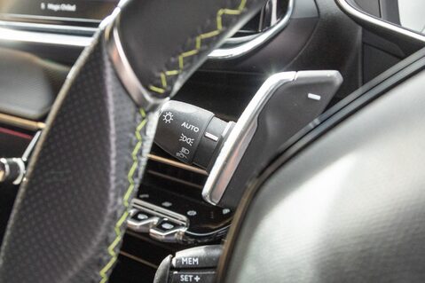 Peugeot 2008 PURETECH S/S GT 17