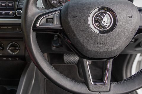 Skoda Fabia SE TSI DSG 19