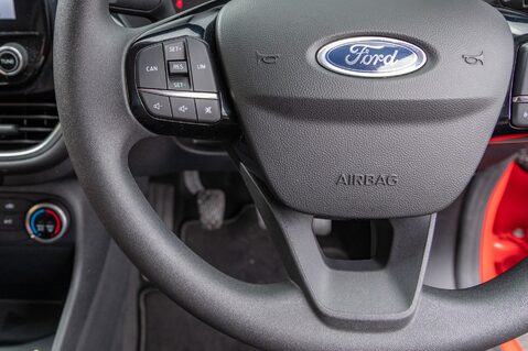 Ford Fiesta TREND 19