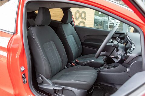 Ford Fiesta TREND 27