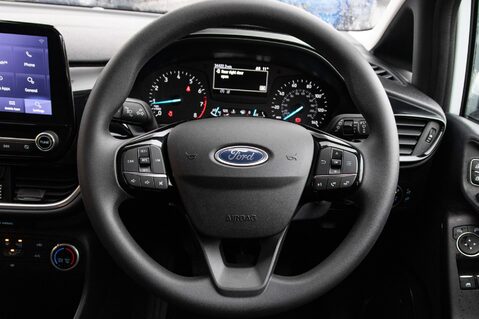 Ford Fiesta TREND 21