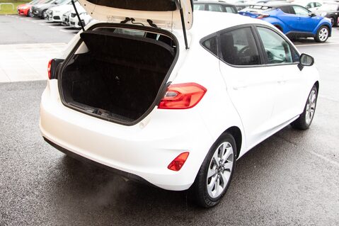 Ford Fiesta TREND 32