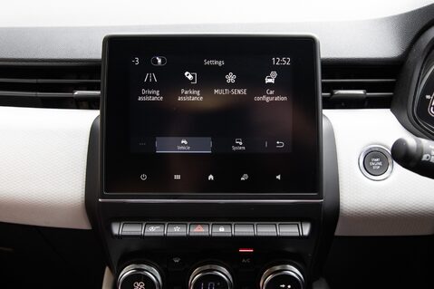 Renault Clio TECHNO TCE 28