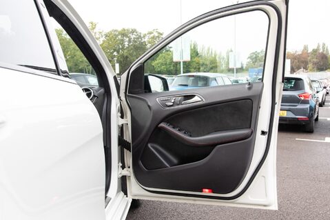 Mercedes-Benz B Class B 180 AMG LINE PREMIUM PLUS 14