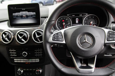 Mercedes-Benz B Class B 180 AMG LINE PREMIUM PLUS 19