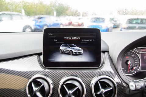 Mercedes-Benz B Class B 180 AMG LINE PREMIUM PLUS 33