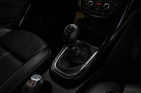 Vauxhall Astra GTC LIMITED EDITION S/S 28