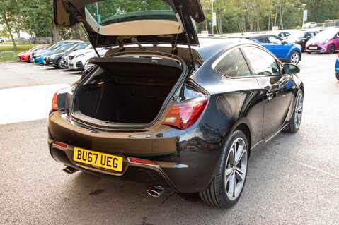 Vauxhall Astra GTC LIMITED EDITION S/S 35