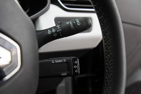 Renault Clio TECHNO TCE 18