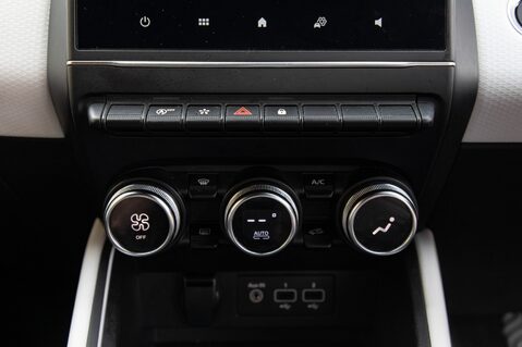 Renault Clio TECHNO TCE 36