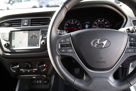 Hyundai i20 MPI PLAY 19