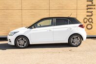 Hyundai i20 MPI PLAY 13
