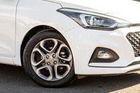 Hyundai i20 MPI PLAY 10